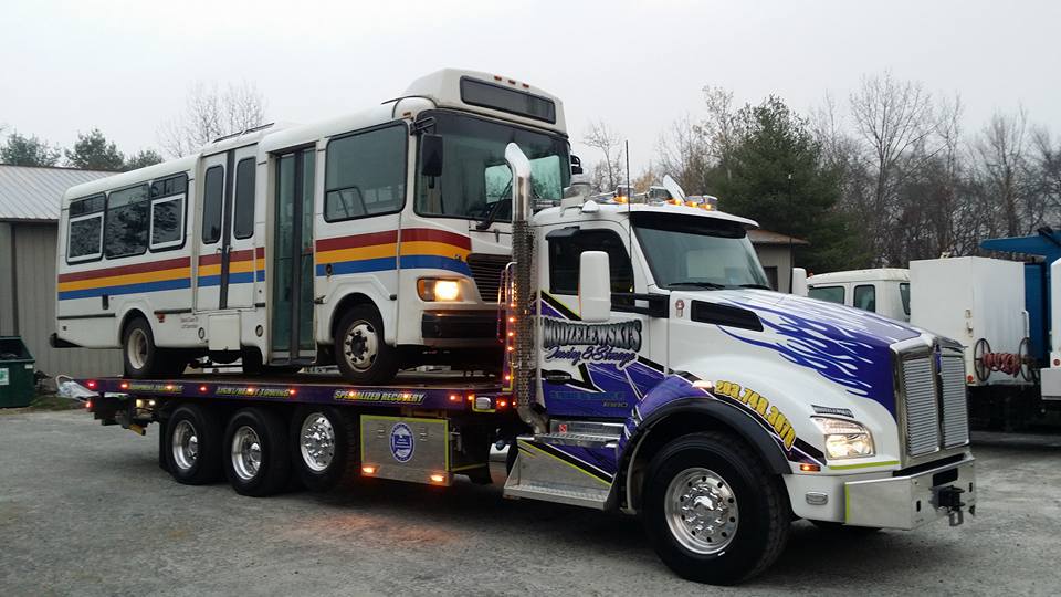 Modzelewski's Recovery & Repair Inc Gallery Danbury CT